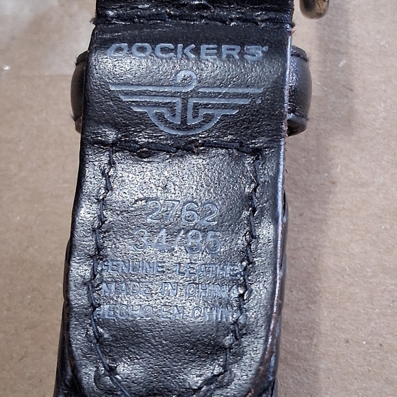 Docker's Men's Genuine Black Leather 34" Belt - Picture 4 of 9